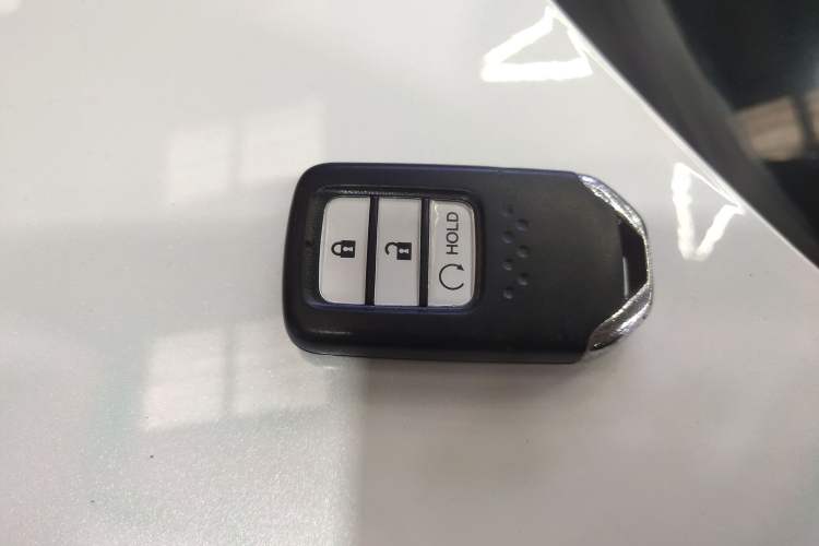 Used Honda CR-V 2017 240TURBO CVT Front-Wheel Drive Fashion Edition