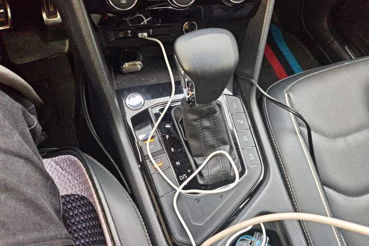 Used Volkswagen Tiguan L 2020 330TSI Automatic Two-Wheel Drive R-Line Flagship Version China VI Standard Gear Lever