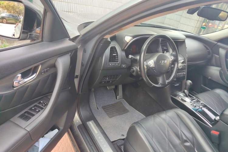 Used Infiniti FX 2010 FX35 Standard Edition Driver Seat