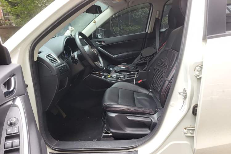 Used Mazda CX-5 2015 2.0L Automatic Two-Wheel Drive Urban Version
