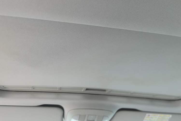Used Mercedes-Benz M-Class 2010 ML 300 4MATIC Headliner