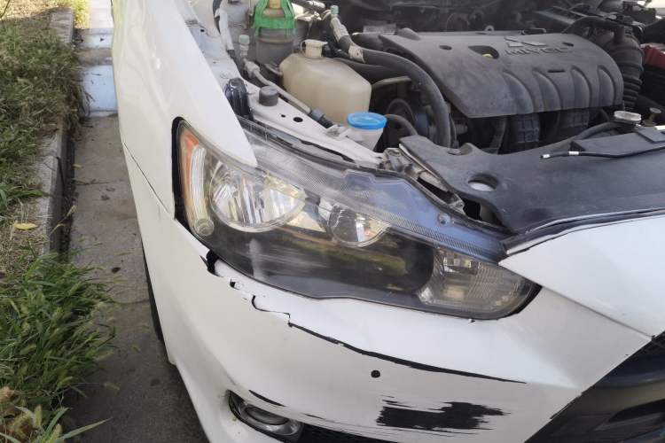 Used Mitsubishi Lancer EX 2011 Chasing Edition 1.8L CVT Limited Model
