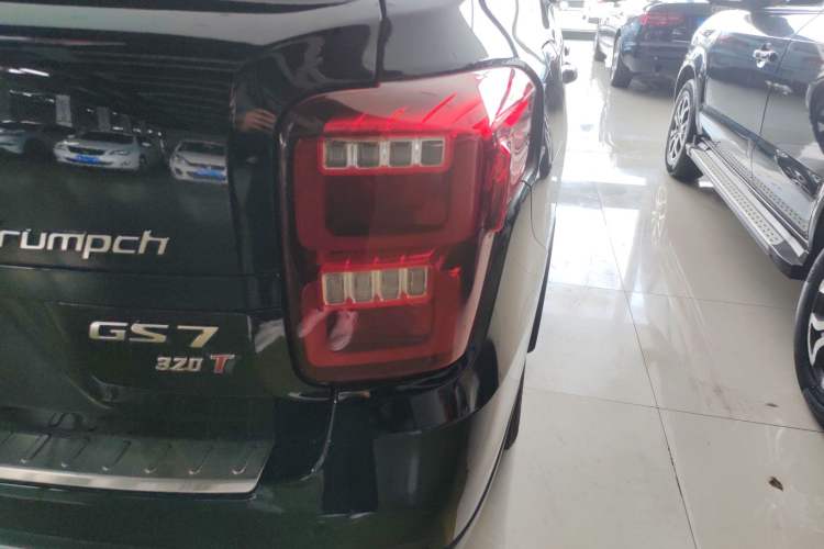 Used GAC Trumpchi GS7 2017 320T Two-Wheel-Drive Luxury Model Exterior 3