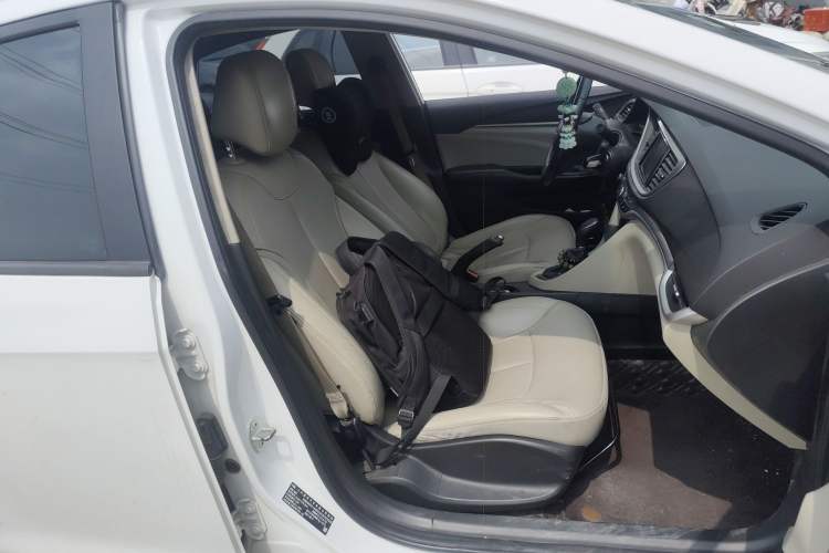 Used Buick GT 2019 15T Dual-Clutch Connected Elite Model China VI