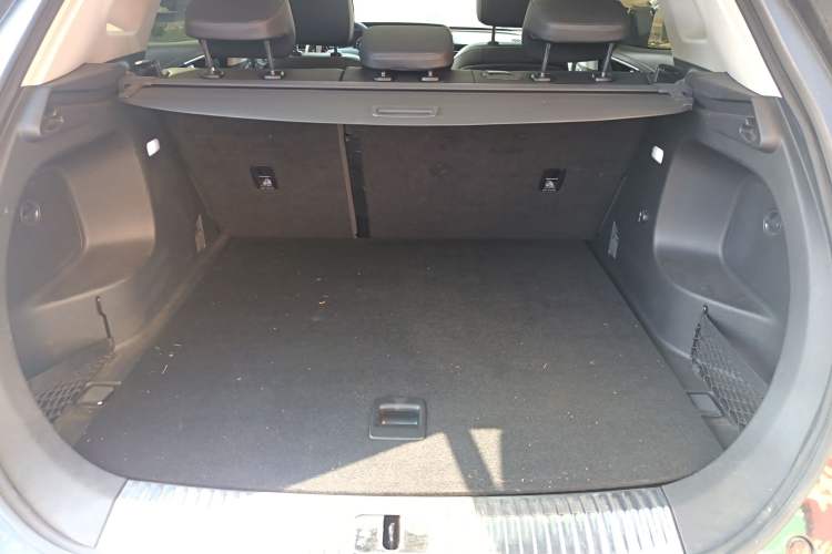 Used Hongqi HS5 2022 Facelifted Version 2.0T Smart Connect Flagship All-Wheel-Drive Edition
