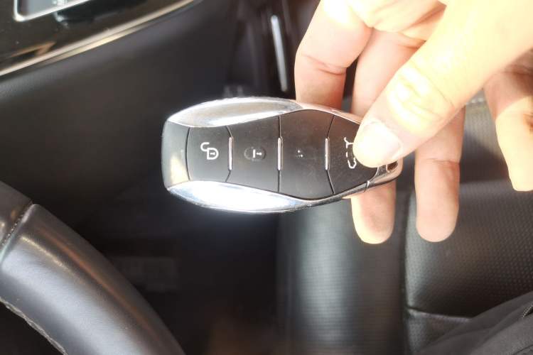 Used Hongqi HQ9 2023 2.0T Smart Connect Flagship Edition Interior 1