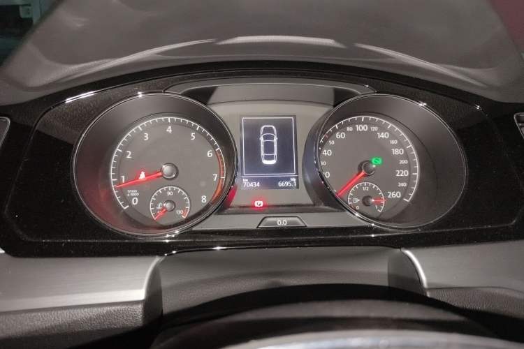 Used Volkswagen Lamando 2018 280TSI DSG Comfort Edition Instrument Cluster