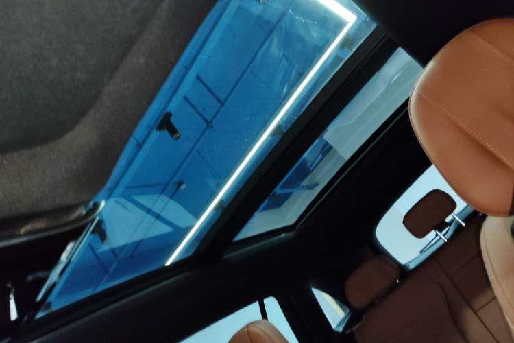 Used Mercedes-Benz GLC 2024 GLC 300 L 4MATIC Dynamic Edition 5-seater
