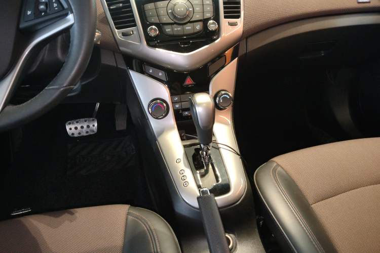 Used Chevrolet Cruze 2013 Hatchback 1.6L Automatic Luxury Model