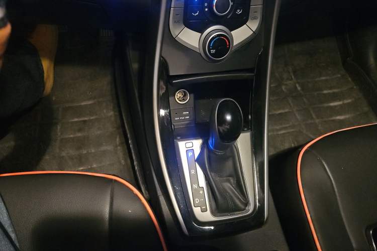 Used Hyundai Elantra (5th Generation / Langdong) 2016 1.6L Automatic Prestige Model
