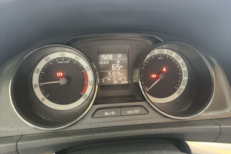 Used Skoda Kamiq 2018 1.5L Automatic Comfort Edition China VI Standard Instrument Cluster