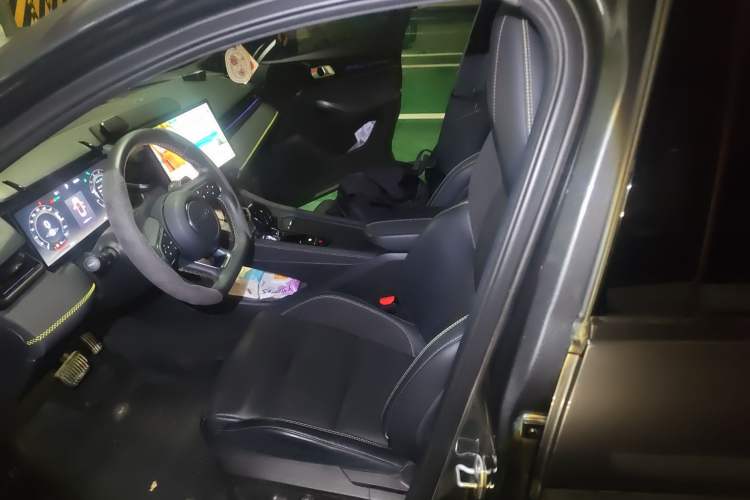 Used Lynk & Co 03 2023 2.0TD DCT JingPro Left Front Seat