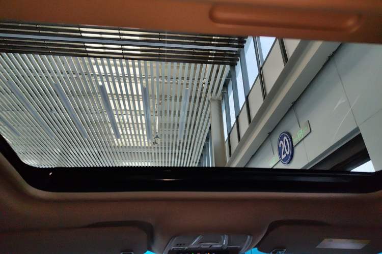 Used Buick GL8 2021 ES Land Cruiser 653T Luxury Edition