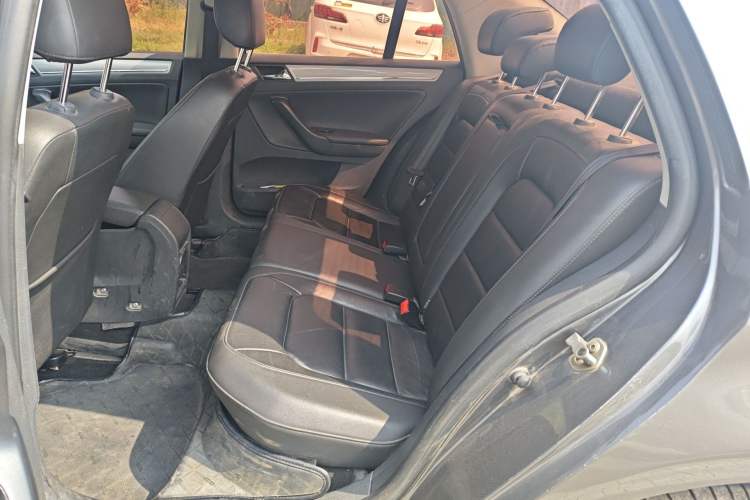 Used Volkswagen Bora 2013 1.6L Manual Comfort Model Left Rear Seat