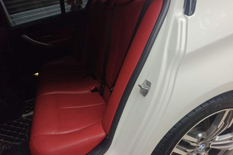 Used BMW 3 Series 2019 320i M Sport Package
