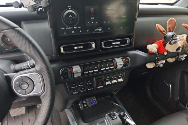 Used 212 T01 2025 2.0T Changfeng