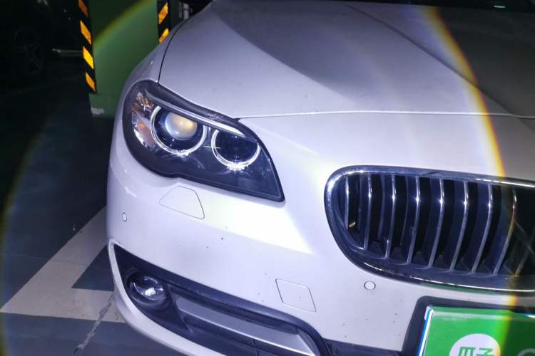 Used BMW 5 Series 2014 520Li Elegant Model
