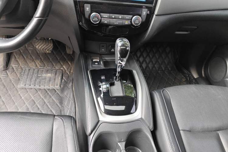 Used Nissan X-Trail 2021 2.0L CVT 2WD XL Premium SmartConnect Deluxe Edition Gear Lever