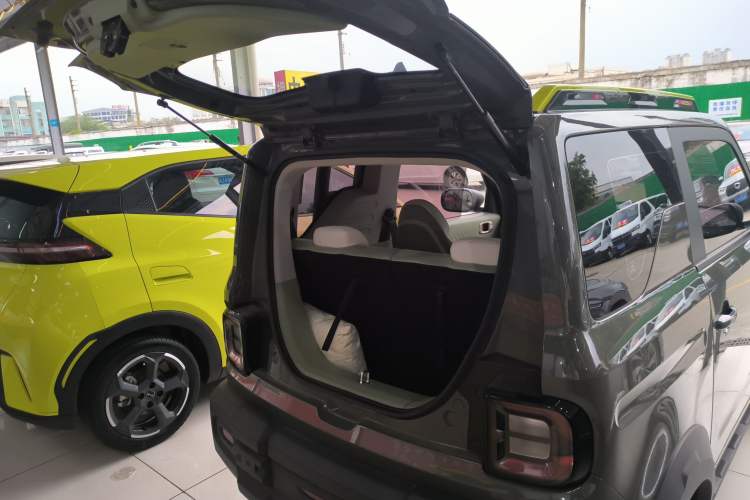 Used Geely Galaxy Panda 2025 210km Panda Rider Trunk