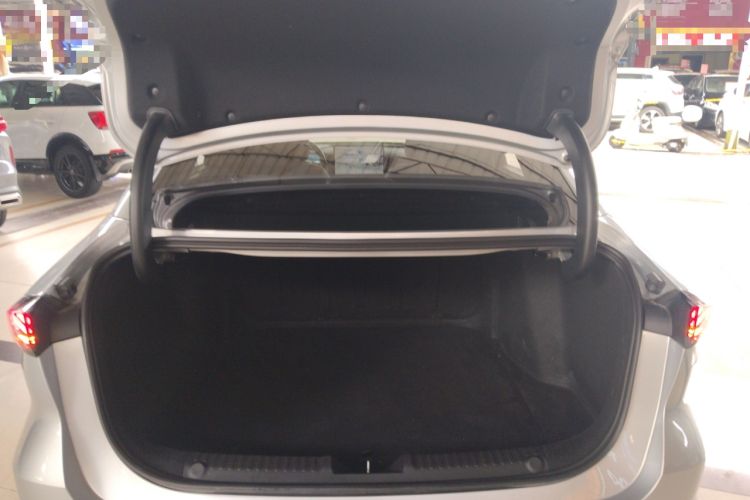 Used Geely Galaxy L6 2025 EM-i 140km Starship Edition Trunk