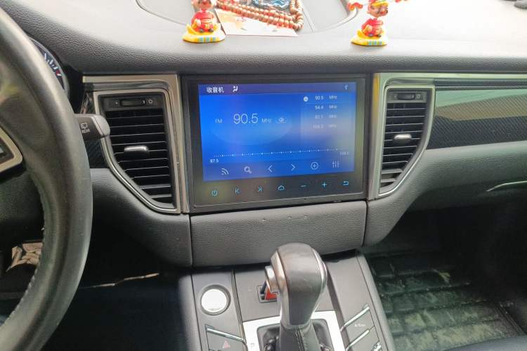 Used Zotye SR9 2017 2.0T Automatic Ultimate Road Edition Audio And AC Panel