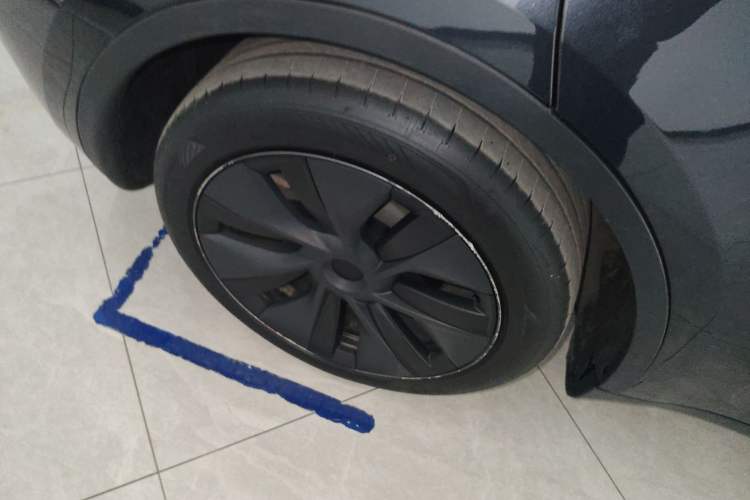 Used Tesla Model Y 2023 Rear-Wheel-Drive Version Right Rear Wheel Hub