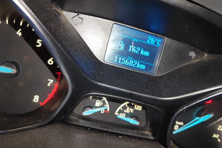 Used Ford Focus 2015 Sedan 1.6L Manual Fashion Edition