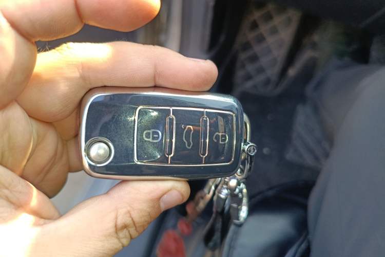 Used Volkswagen Sagitar 2015 230TSI Automatic Luxury Model
