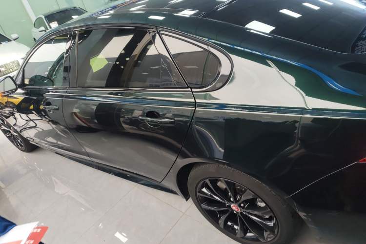 Used Jaguar XFL 2021 XFL 2.0T P250 All-Wheel-Drive Shimmering Black Sport Edition
