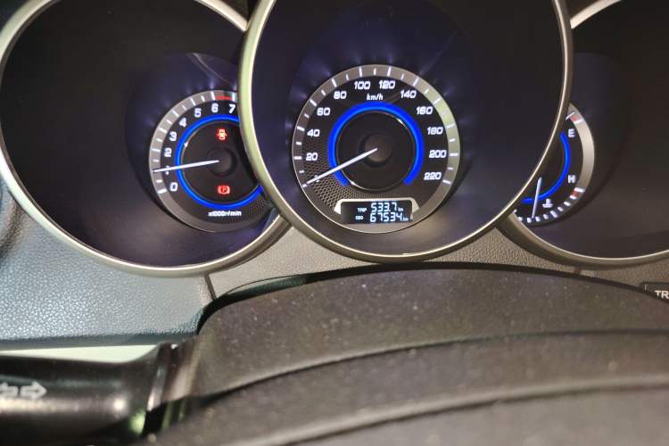 Used Changan Eado 2015 1.6L Manual Luxury Model China IV Standard
