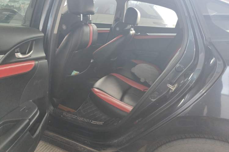 Used Honda Civic 2016 220TURBO CVT Luxury Edition
