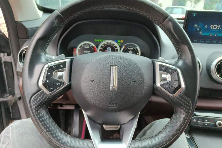 Used Wey VV7 2017 2.0T Flagship Model
