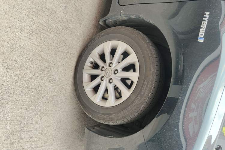 Used Toyota Camry 2015 Dual-Engine 2.5 HG Luxury Navigation Edition Right Front Wheel Hub