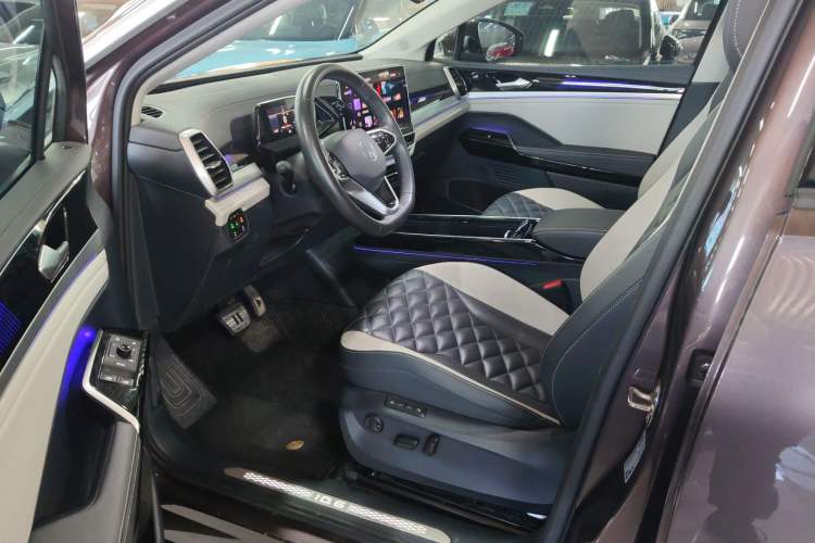 Used Volkswagen ID.6 CROZZ 2021 Long-Range PRO Edition Driver Seat