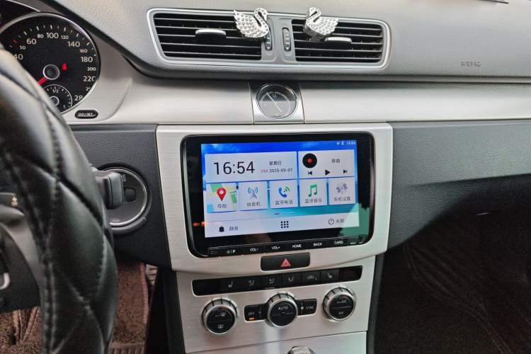 Used Volkswagen FAW-Volkswagen CC 2013 1.8TSI Luxury Model Audio And AC Panel