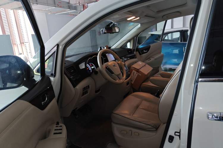 Used Nissan Quest 2015 3.5L SL Driver Seat