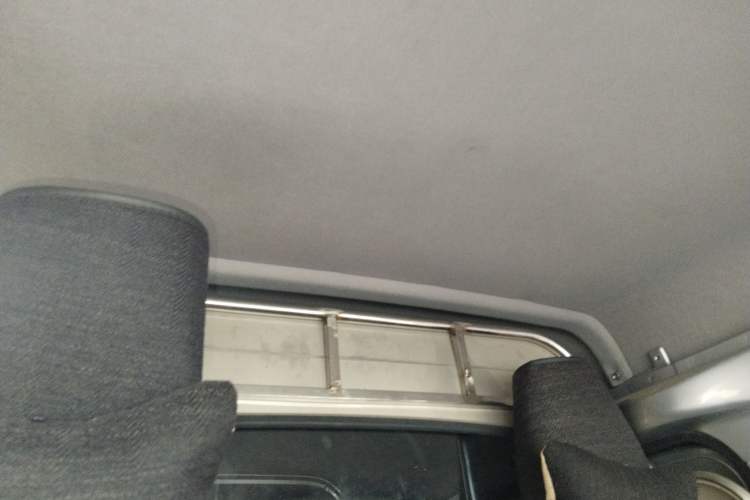 Used Wuling Zhiguang 2020 1.2L Van Utility Model China VI Emission Standard 2 Seats LSI
