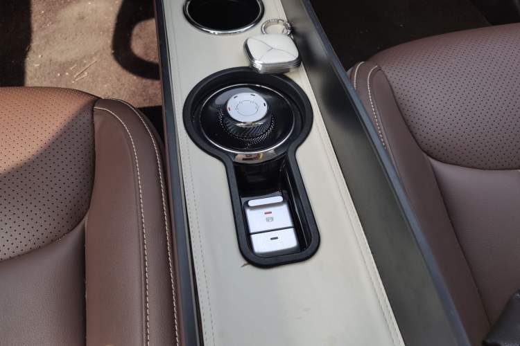 Used Wuling Bingo 2023 333 km Lingxi Connected Version
