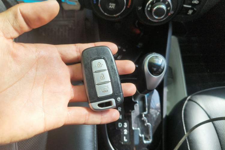 Used Kia K2 2011 Sedan 1.6L Automatic Transmission Premium
