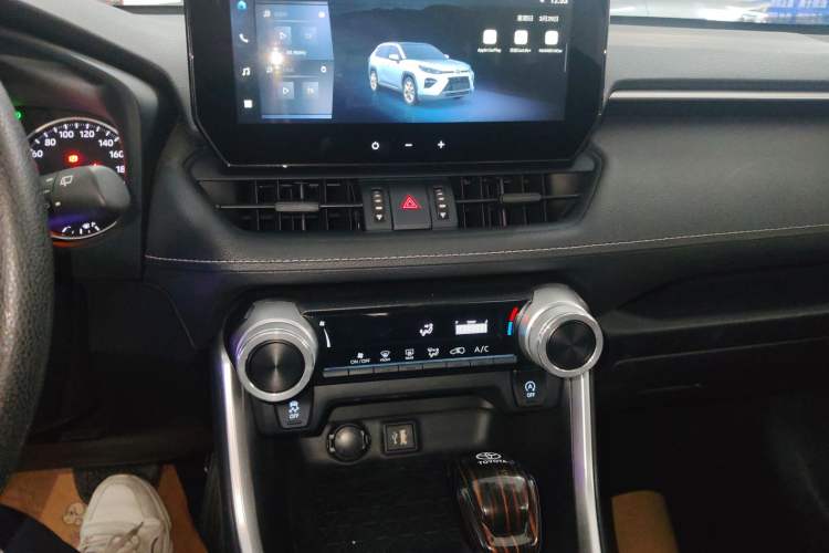 Used Toyota Wildlander 2024 2.0L CVT Two-Wheel Drive Leading Edition