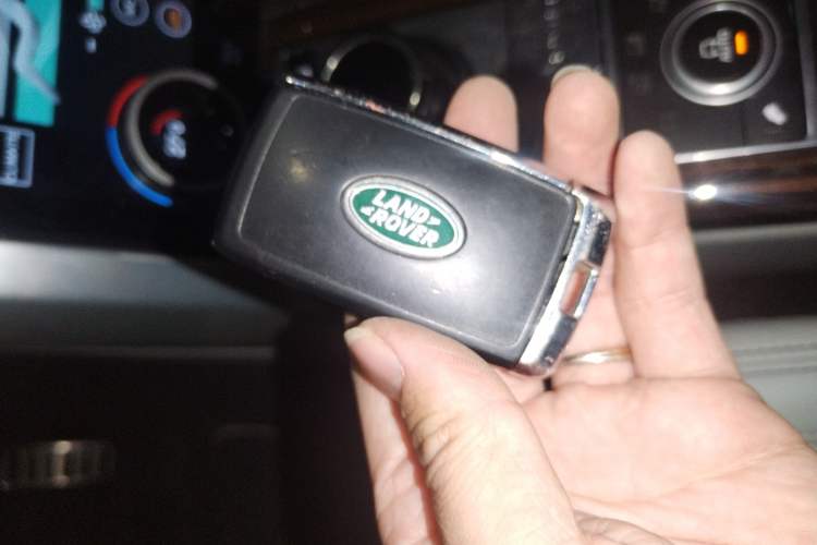 Used Land Rover Range Rover 2013 NA 5.0 V8 Vogue SE