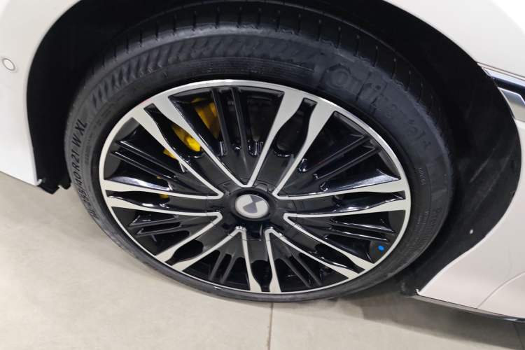 Used Denza Z9GT 2024 1100 Four-Wheel Drive Ultra Version
