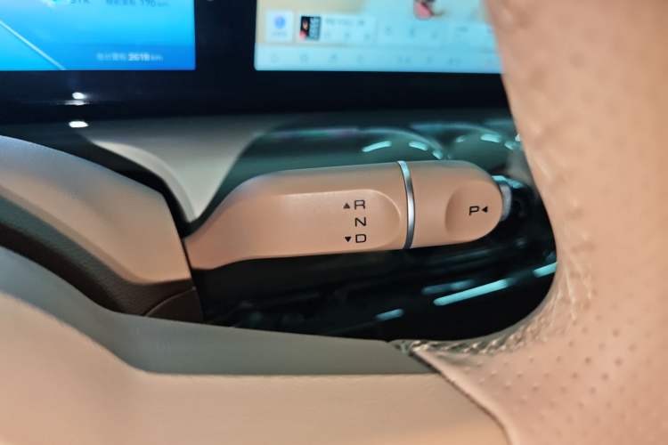 Used Wuling Bingo 2025 333 km Lingxi Deluxe Edition Gear Lever