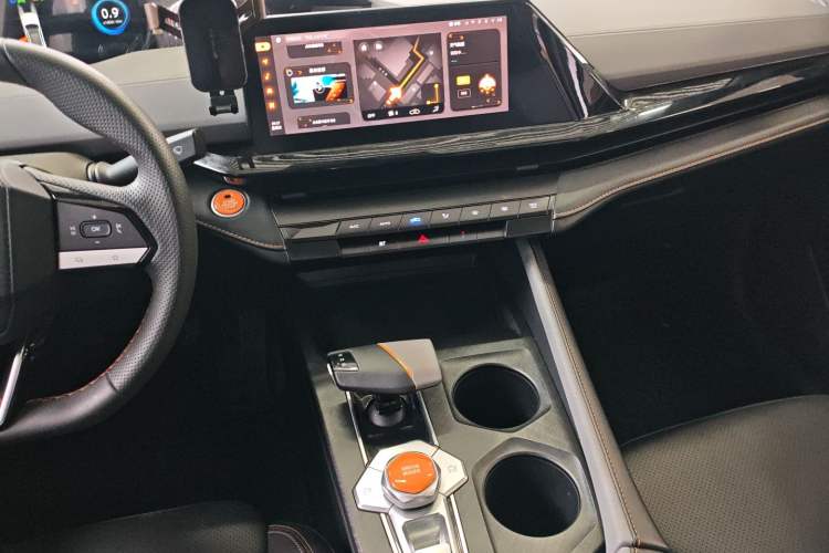 Used Changan UNI-V 2022 1.5T Excellence Model
