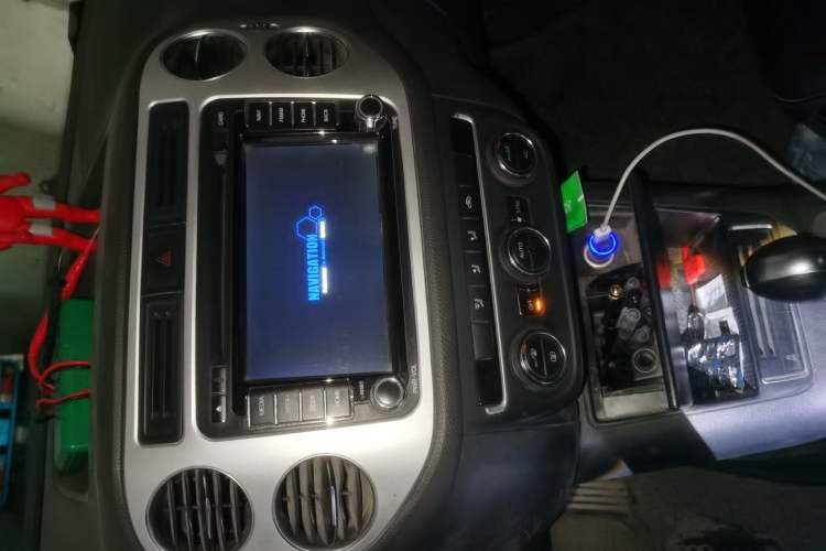 Used Volkswagen Tiguan 2015 1.8TSI Automatic Two-Wheel Drive Comfort Edition Audio And AC Panel