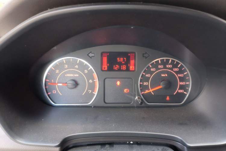 Used Wuling Hongguang V 2022 1.5L Jingqu Version Hydraulic Power Steering LAR