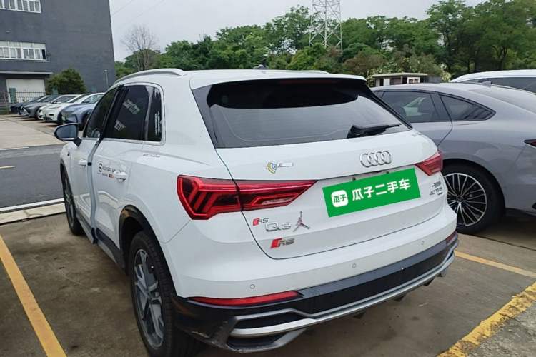 Used Audi Q3 2020 40 TFSI Fashion Dynamic Model
