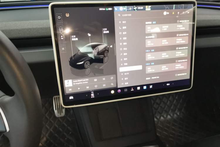 Used Tesla Model 3 2023 Rear-Wheel-Drive Version Audio And AC Panel