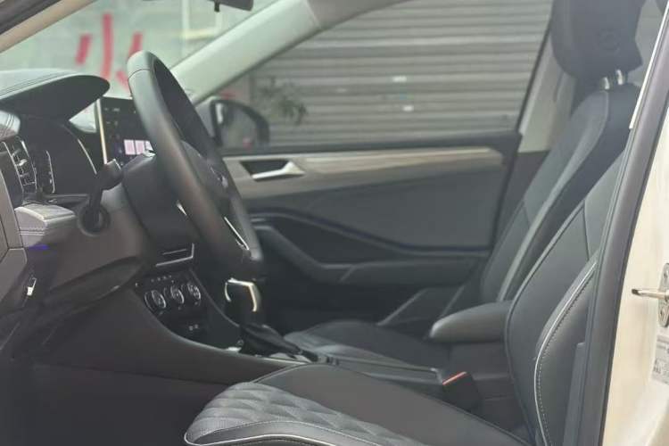 Used Volkswagen Sagitar 2024 300TSI DSG Excellence Edition
