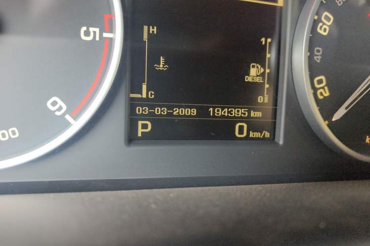 Used Land Rover Range Sport 2013 3.0 TDV6 Diesel Edition Odometer Close Up